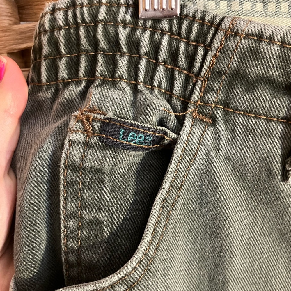 Vintage High-Waisted Lee Jeans - Picture 6 of 11